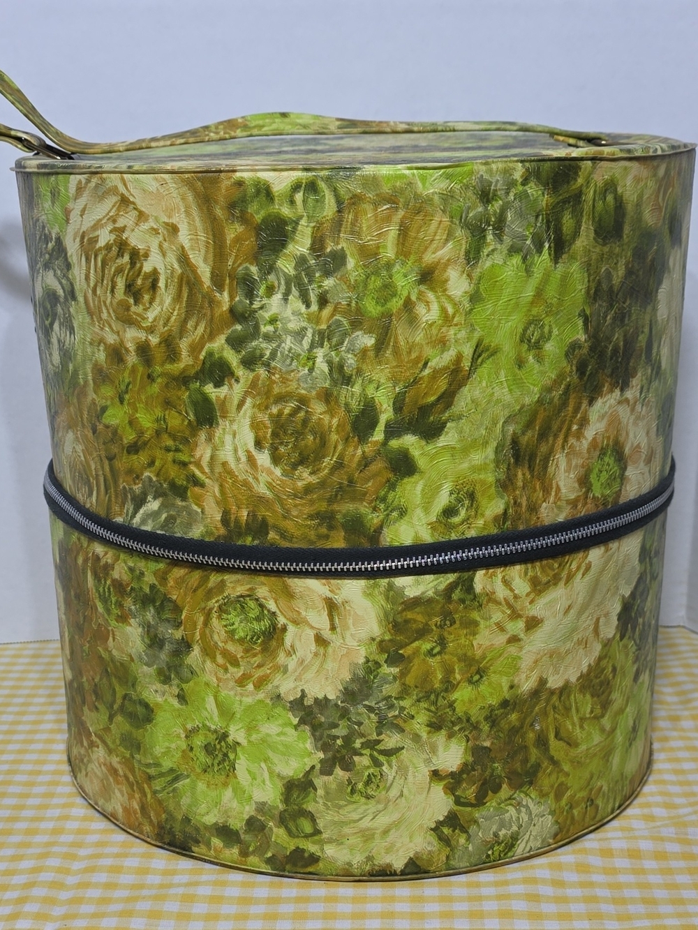 Vintage Floral Green Round Hat/Wig Case/Box with Zippered Closure